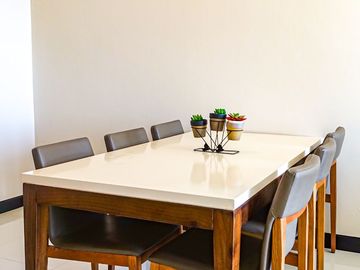 For Sale affordable 2 Bedroom in 8 Newtown Boulevard | Best Realtor