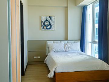 Ready for occupied Studio type condo in 8 Newtown Boulevard | Best Realtor