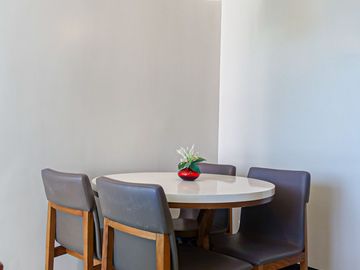 Ready for occupied Studio type condo in 8 Newtown Boulevard | Best Realtor