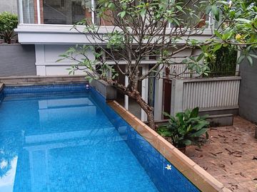 DISEWAKAN RUMAH MODERN MEWAH di Cluster Graha Taman, Bintaro Sektor 9