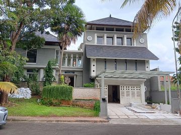 DISEWAKAN RUMAH MODERN MEWAH di Cluster Graha Taman, Bintaro Sektor 9