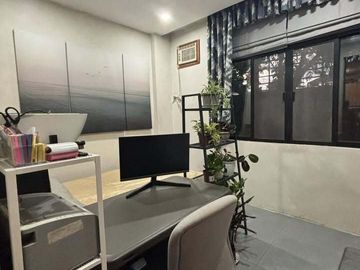 HOUSE AND LOT FOR SALE IN MULTINATIONAL VILLAGE PARANAQUE