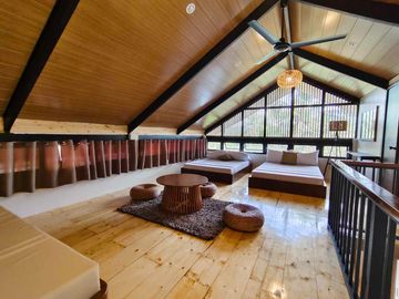 For Sale: 𝐁𝐫𝐚𝐧𝐝𝐧𝐞𝐰 𝐌𝐨𝐝𝐞𝐫𝐧 𝐓𝐫𝐨𝐩𝐢𝐜𝐚𝐥 𝐈𝐧𝐬𝐩𝐢𝐫𝐞𝐝 𝐇𝐨𝐮𝐬𝐞 𝐰𝐢𝐭𝐡 𝐏𝐨𝐨𝐥 located 𝐢𝐧 𝐒𝐢𝐥𝐚𝐧𝐠 𝐂𝐚𝐯𝐢𝐭𝐞, 𝐛𝐨𝐮