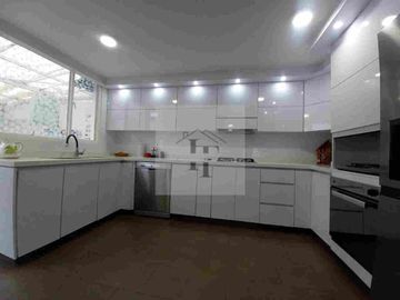 VENTA DE CASA SECTOR LAURELES