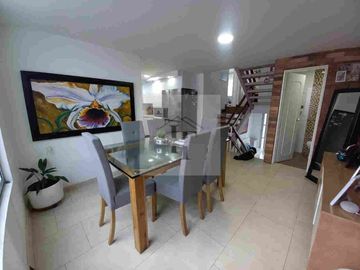 VENTA DE CASA SECTOR LAURELES