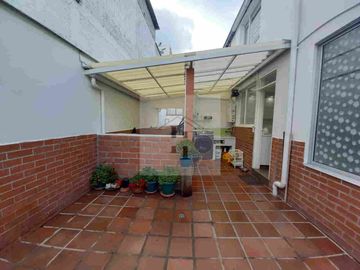 VENTA DE CASA SECTOR LAURELES