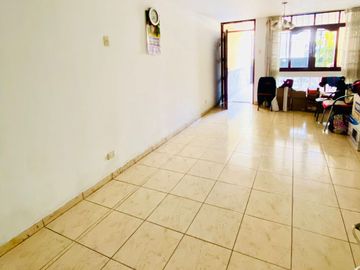 Casa en Urb San Juan Masias en el Callao cerca al aeropuerto, 6 dormitorios 3 baños, 1 estacionamiento