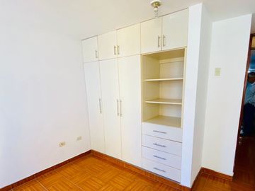 Casa en Urb San Juan Masias en el Callao cerca al aeropuerto, 6 dormitorios 3 baños, 1 estacionamiento