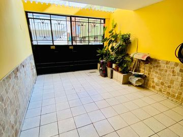 Casa en Urb San Juan Masias en el Callao cerca al aeropuerto, 6 dormitorios 3 baños, 1 estacionamiento