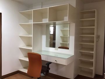 3BR HOUSE & LOT; ETON SOUTH LAKE VILLAGE - STA ROSA, LAGUNA - FOR SALE