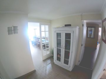 Oportunidad Unica: Hermoso depto. en Av Las Condes, a pasos de Av La Dehesa