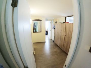 Oportunidad Unica: Hermoso depto. en Av Las Condes, a pasos de Av La Dehesa