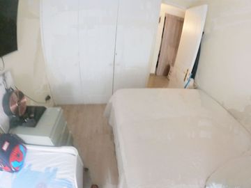 Oportunidad Unica: Hermoso depto. en Av Las Condes, a pasos de Av La Dehesa