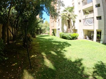 Oportunidad Unica: Hermoso depto. en Av Las Condes, a pasos de Av La Dehesa
