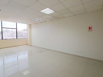 ¡Oportunidad Única! Venta De Local Comercial Multifuncional En Ubicación Estratégica