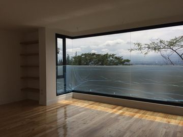VENTA CASA MINIMALISTA SECTOR TACURI ENTRE NAYÓN Y TANDA CON PISCINA