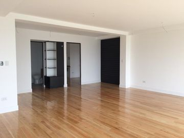 VENTA CASA MINIMALISTA SECTOR TACURI ENTRE NAYÓN Y TANDA CON PISCINA