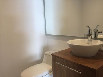 VENTA CASA MINIMALISTA SECTOR TACURI ENTRE NAYÓN Y TANDA CON PISCINA