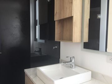 VENTA CASA MINIMALISTA SECTOR TACURI ENTRE NAYÓN Y TANDA CON PISCINA