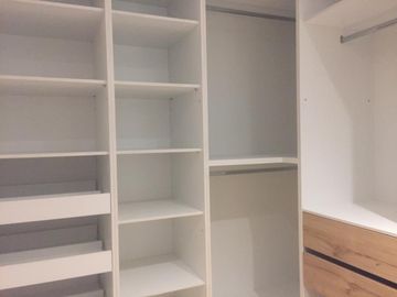 VENTA CASA MINIMALISTA SECTOR TACURI ENTRE NAYÓN Y TANDA CON PISCINA