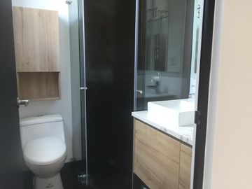 VENTA CASA MINIMALISTA SECTOR TACURI ENTRE NAYÓN Y TANDA CON PISCINA