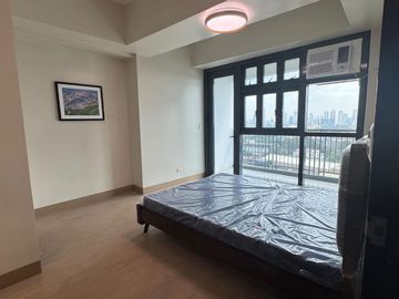 Noble Place Binondo Chinatown Manila - Brand New 2 Bedroom Unit with High End Appliances - Rush Sale!