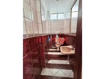 Venta De Local Comercial De 5 Pisos En Av. Universitaria Norte. San Martin De Porres