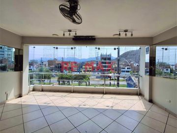 Venta De Local Comercial De 5 Pisos En Av. Universitaria Norte. San Martin De Porres