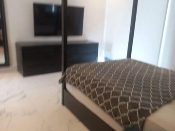 VENTA CASA - LA MARINA DE PUERTO CANCUN CON ACABADOS DE LUJO