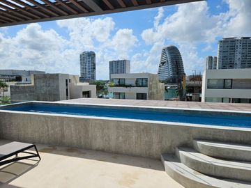 VENTA CASA - LA MARINA DE PUERTO CANCUN CON ACABADOS DE LUJO