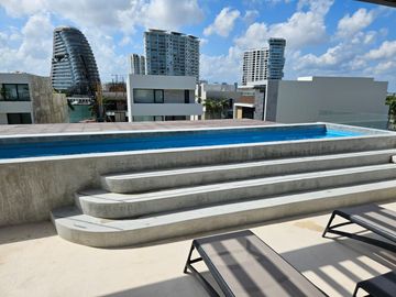 VENTA CASA - LA MARINA DE PUERTO CANCUN CON ACABADOS DE LUJO