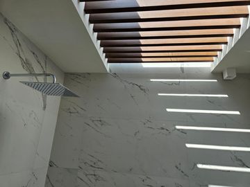 VENTA CASA - LA MARINA DE PUERTO CANCUN CON ACABADOS DE LUJO