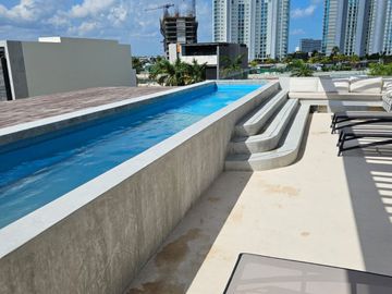 VENTA CASA - LA MARINA DE PUERTO CANCUN CON ACABADOS DE LUJO