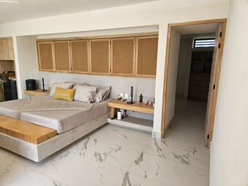 VENTA CASA - LA MARINA DE PUERTO CANCUN CON ACABADOS DE LUJO