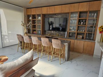 VENTA CASA - LA MARINA DE PUERTO CANCUN CON ACABADOS DE LUJO