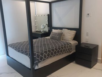 VENTA CASA - LA MARINA DE PUERTO CANCUN CON ACABADOS DE LUJO
