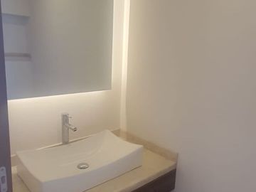 ESTRENA LUJOSA RESIDENCIA