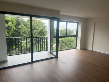 VENDO BONITO DPTO DUPLEX DE ESTRENO EN QUINTO PISO EN SURCO FRENTE A PARQUE