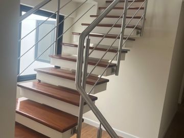 VENDO BONITO DPTO DUPLEX DE ESTRENO EN QUINTO PISO EN SURCO FRENTE A PARQUE