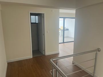 VENDO BONITO DPTO DUPLEX DE ESTRENO EN QUINTO PISO EN SURCO FRENTE A PARQUE