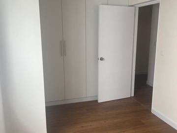 VENDO BONITO DPTO DUPLEX DE ESTRENO EN QUINTO PISO EN SURCO FRENTE A PARQUE