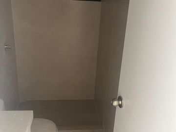 VENDO BONITO DPTO DUPLEX DE ESTRENO EN QUINTO PISO EN SURCO FRENTE A PARQUE