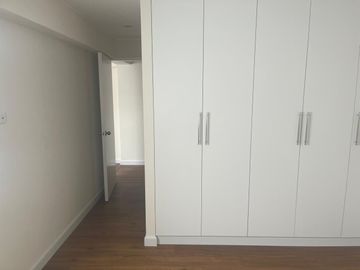 VENDO BONITO DPTO DUPLEX DE ESTRENO EN QUINTO PISO EN SURCO FRENTE A PARQUE