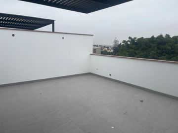 VENDO BONITO DPTO DUPLEX DE ESTRENO EN QUINTO PISO EN SURCO FRENTE A PARQUE