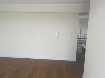 VENDO BONITO DPTO DUPLEX DE ESTRENO EN QUINTO PISO EN SURCO FRENTE A PARQUE