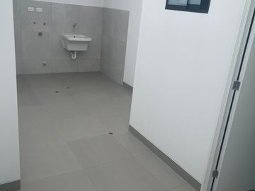VENDO BONITO DPTO DUPLEX DE ESTRENO EN QUINTO PISO EN SURCO FRENTE A PARQUE