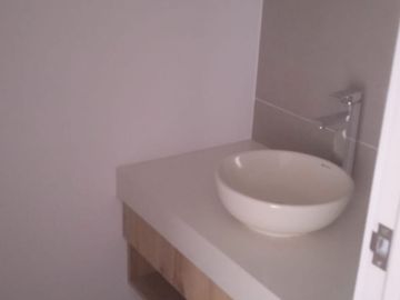 VENDO LINDO DPTO DE 3 DORM DE ESTRENO CON VISTA PANORAMICA Y CON PARQUE PRIVADO y PISCINA EN SURCO CERCA AL JOCKEY PLAZA