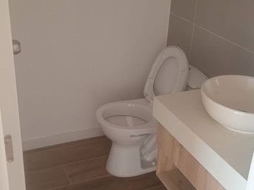 VENDO LINDO DPTO DE 3 DORM DE ESTRENO CON VISTA PANORAMICA Y CON PARQUE PRIVADO y PISCINA EN SURCO CERCA AL JOCKEY PLAZA