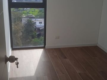 VENDO LINDO DPTO DE 3 DORM DE ESTRENO CON VISTA PANORAMICA Y CON PARQUE PRIVADO y PISCINA EN SURCO CERCA AL JOCKEY PLAZA