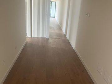 VENDO BONITO DPTO DE ESTRENO EN CUARTO PISO EN SURCO FRENTE A PARQUE